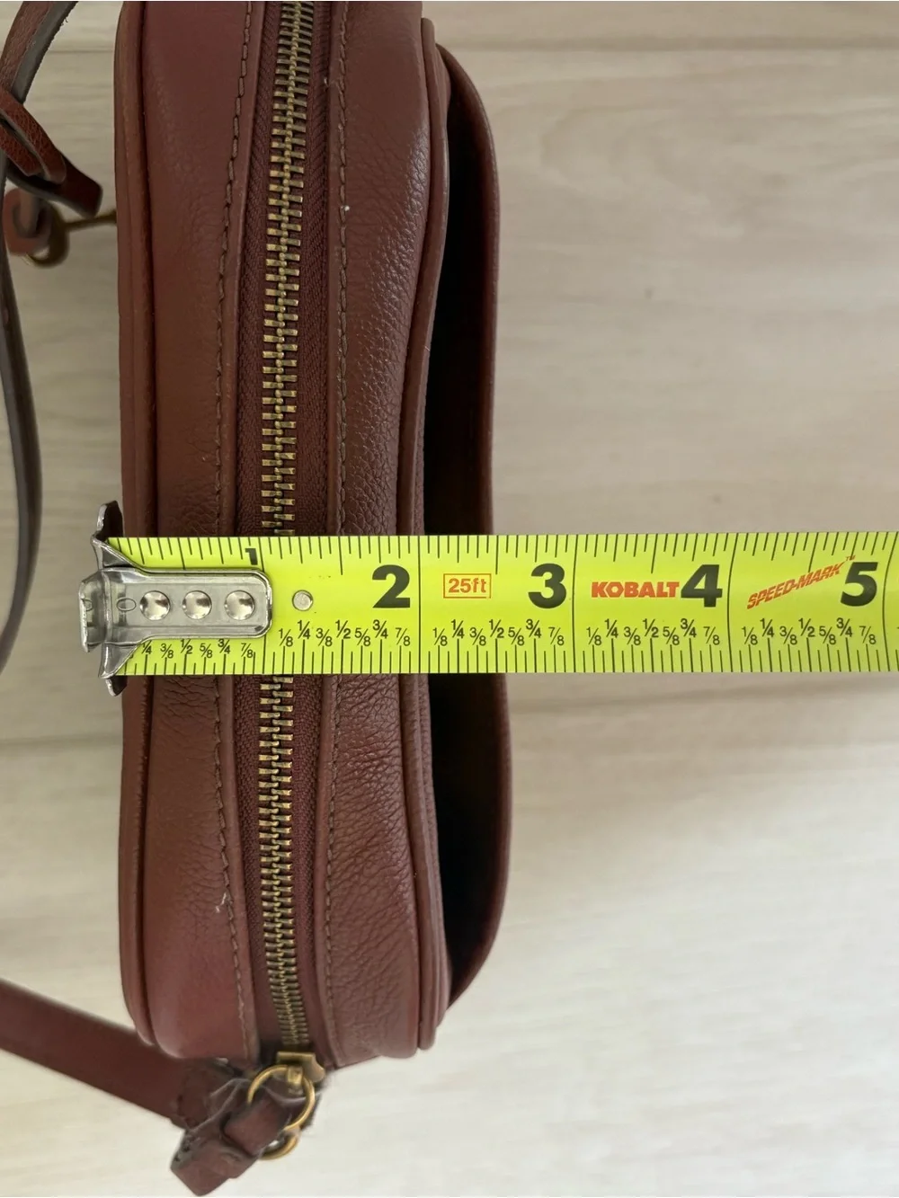 Brown Leather Fossil Crossbody Bag - Sleek Everyday Carry